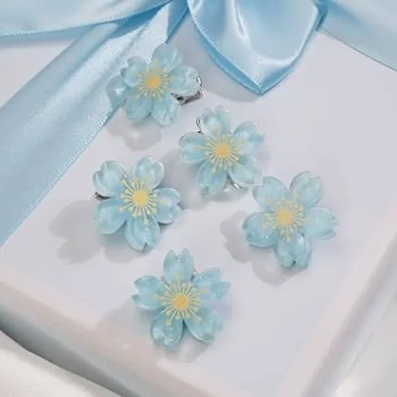 Mini Blue Flower Clip - Picture 2 of 2